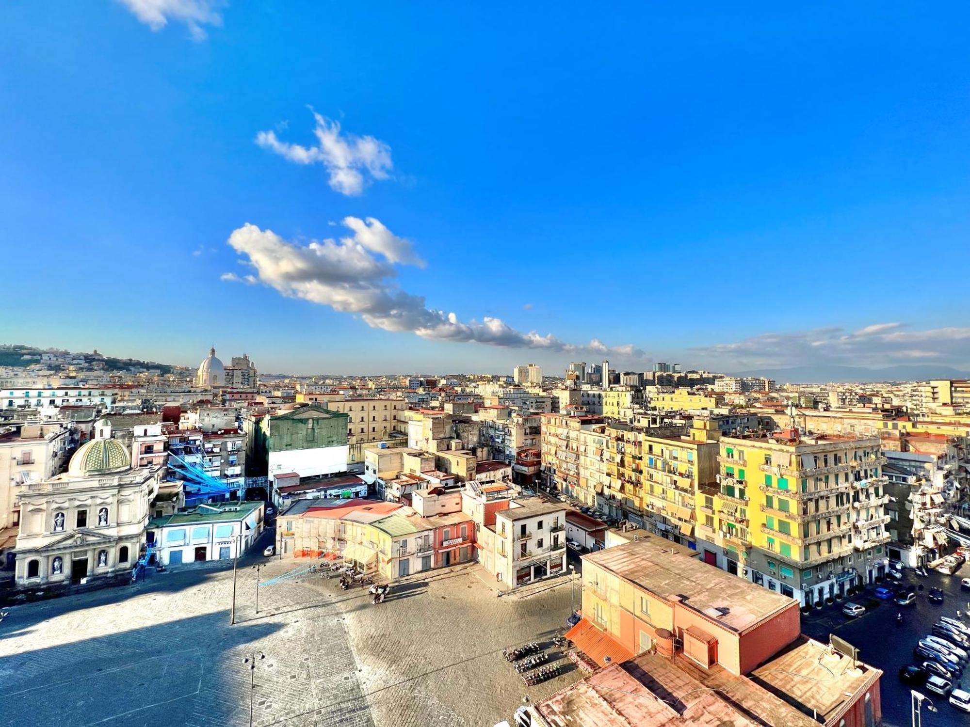 La Storia E Il Mare Di Napoli Nápoles Exterior foto