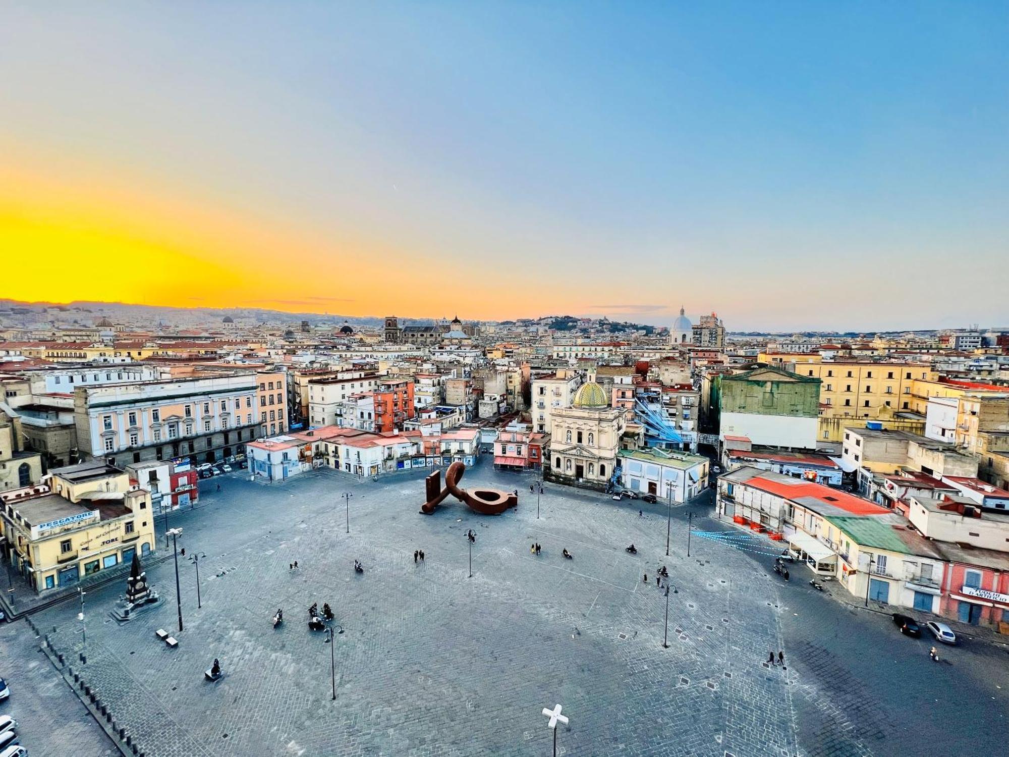La Storia E Il Mare Di Napoli Nápoles Exterior foto