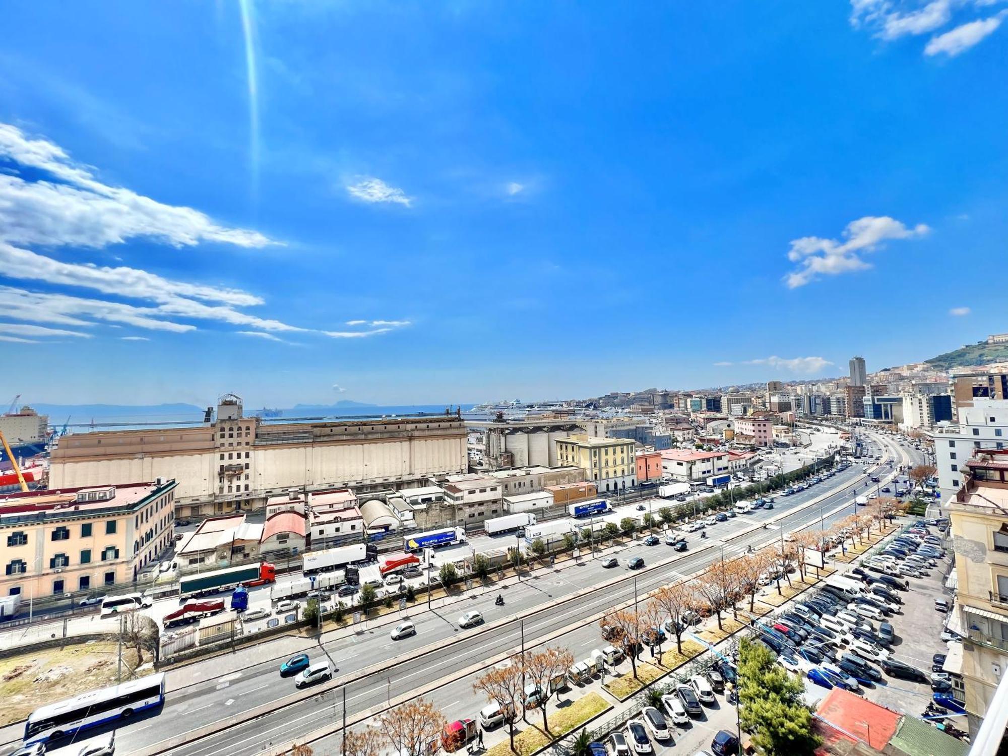 La Storia E Il Mare Di Napoli Nápoles Exterior foto